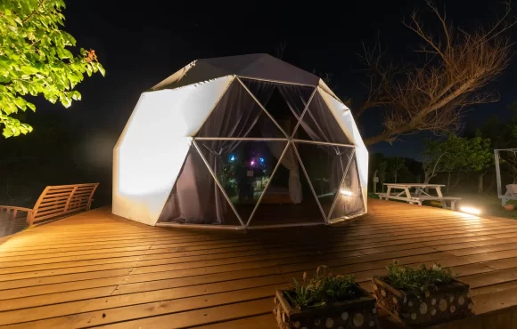 Dome Glamping